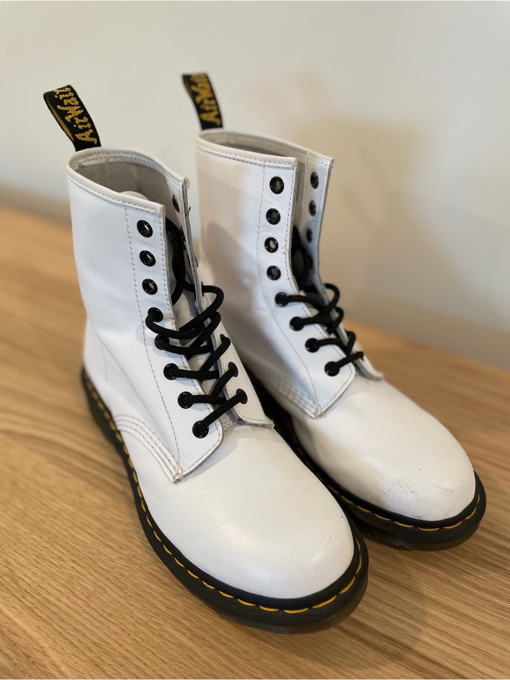 Dr Martens 1460 White Leather boots women’s 8 combat